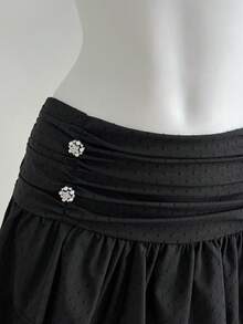 SHEIN Unity 1 件女士黑色波尔卡圆点褶皱裙，休闲通勤编织纹理面料，装饰纽扣，低腰 - 黑色 - 查看 1