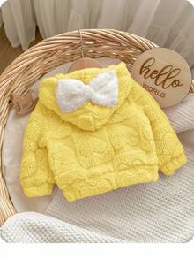 SHEIN Chaqueta con capucha de invierno cálida y casual con patrón de corazón de peluche y decoración de lazo para bebé niña recién nacida