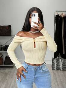 BamGleam Women's Fashionable Sexy Solid Color Hollow Off Shoulder T-Shirt - Apricot - View 4
