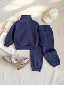PrepCrw 男童学院风翻领拉链刺绣小熊长袖连帽衫和裤子套装（2件套） - 藍色 - 查看 2