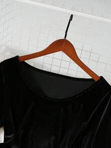 DreamSkyne Bộ 2 món áo dài tay phối ren kiểu Pháp cao cấp thanh lịch, thắt eo ngọc trai, viền bèo nhún dành cho nữ cỡ lớn và chân váy chữ A nhung tối giản, thích hợp cho mùa thu/đông, trở lại trường, tốt nghiệp, ngày lễ, ngày lễ tình nhân, giáng sinh, lễ hội âm nhạc, ngày của mẹ, halloween, lễ tạ ơn, lễ phục sinh, quốc khánh, dạ tiệc, hẹn hò, tiệc tùng, đám cưới, đi chơi - Nhiều màu - Xem 3