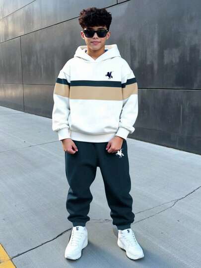 两件套男童休闲舒适秋季新款撞色运动学院风长袖连帽卫衣套装，适合秋冬季穿着