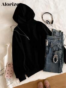 少女休闲连帽拉链卫衣，胸前饰有粉色蝴蝶结刺绣，两侧各有一个口袋，适合上学、通勤、散步和户外活动，可搭配运动裤、长袖衫和毛衣。 - 黑色 - 查看 2