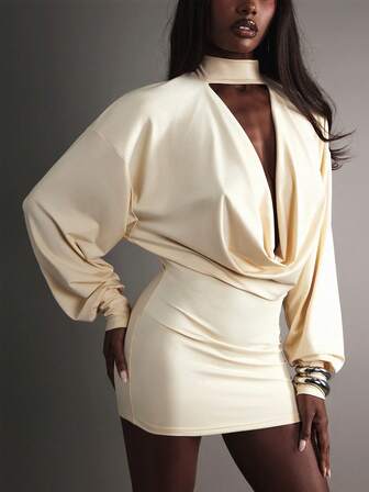 Hauture Kadınlar İçin Düz Renk Düşük Omuz Uzun Kollu Seksi Moda Derin Yaka Mini Elbise