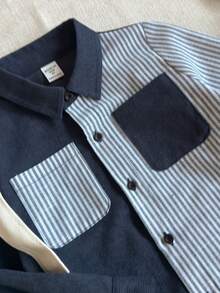 PrepCrw Bộ 2 áo sơ mi tay dài phối túi kẻ sọc phong cách học sinh cho bé trai - Xanh và trắng - Xem 5