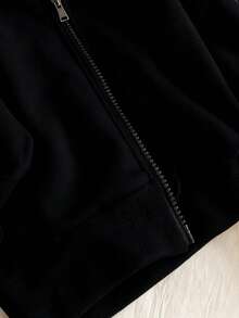 少女休闲连帽拉链卫衣，胸前饰有粉色蝴蝶结刺绣，两侧各有一个口袋，适合上学、通勤、散步和户外活动，可搭配运动裤、长袖衫和毛衣。 - 黑色 - 查看 5