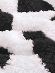 Cozy Pixies 女婴碎花加厚保暖连帽长袖连体衣 黑白奶牛图案婴儿套装 奶牛印花婴儿服 动物印花婴儿服 奶牛印花婴儿连体衣 - 黑色 - 查看 4