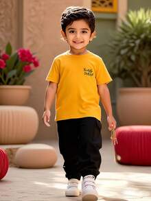 SHEIN 两件套：男童字母印花圆领短袖T恤和休闲工装裤 - 薑色 - 查看 1