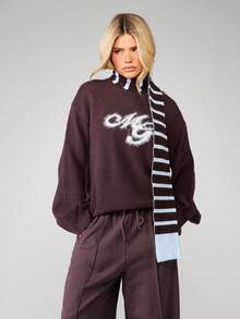 MISSGUIDED Oversized Crew Neck Sweater With Fuzzy Logo Detail Long Sleeve Knit Pullover For Fall Winter Comfort - Brown - View 5