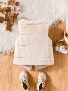 SHEIN 女童毛绒蓬松无袖外套，适合各种场合，尽显优雅气质