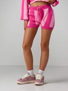 Missguided x Playboy Quần short dệt kim nữ có sọc dọc và thêu chữ thảo hoàn hảo cho trang phục mặc nhà mùa xuân hè - Nhiều màu - Xem 4