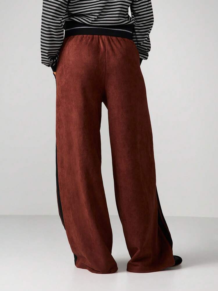 MISSGUIDED Pantalones jogger de pernera ancha de ante con detalle de franja lateral para comodidad casual
