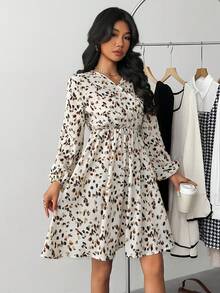 少女碎花编织V领长袖修身休闲A字法式连衣裙，秋冬新品，适合年轻女孩日常穿着、上学、秋冬季，搭配白衬衫，返校季、学院风、圣诞节、女孩冬装、圣诞服装、派对服装、日常上学、生日服装、公主装、母女/姐妹亲子装、万圣节。 - 杏色 - 查看 6