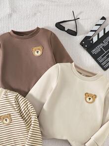 3件套男童秋冬新款驼色套头卫衣，亚麻材质，经典条纹长袖设计，适合4-7岁男孩穿着，秋冬新款，适合外出、居家拍照、与亲朋好友聚会、生日派对、节日派对等场合。