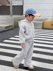 2 piezas Conjunto de chaqueta de punto y pantalones para niños pequeños, estilo universitario, cómodo y sencillo, de moda, práctico, de estilo japonés y surcoreano, fácil de combinar, suave y cómodo, adecuado para juegos al aire libre, atuendos escolares, vuelta al colegio, uso diario, viajes, deportes, otoño e invierno - Gris Claro - Ver 7