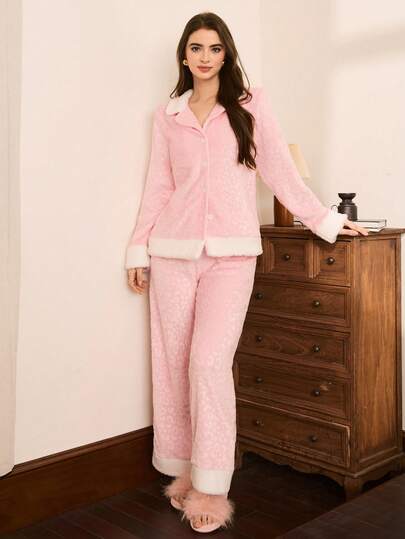 Moireta Elegante Roze Leopard Jacquard Patchwork Thick Contrast Fringe Collar Button Front Long Sleeve Cozy Pyjama Set Fluffy Clothes view 3