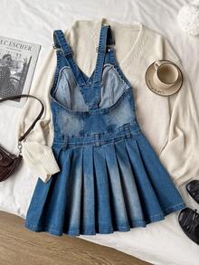 Comfortcana 女士纽扣半开襟褶裥下摆休闲牛仔背带裙，休闲女士牛仔褶裥迷你连衣裙，配有可调节肩带，V领无袖纽扣牛仔背带裙，适合日常穿着，女士冬季服装，圣诞节服装，新年连衣裙，优雅连衣裙，棕色牛仔裤 - 中等水洗藍 - 查看 2