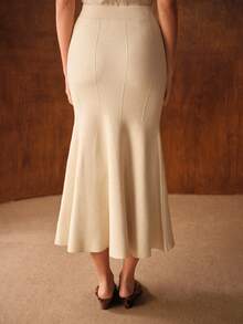 MOTF PREMIUM 女士优雅小众风格修身鱼尾裙，秋季款 - 杏色 - 查看 3