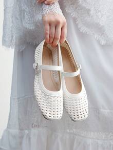 CUCCOO BIZCHIC Women's Buckle Design Hollow-Out Casual Versatile Flat Shoes For Christmas