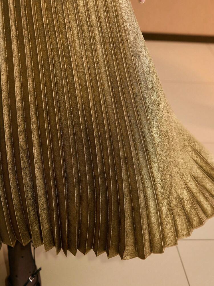 METALLIC COATED PLEATED SKIRT, VERSATILE & FASHIONABLE