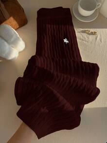 CovetEZ 女士秋冬骑士图案直筒宽松休闲针织裤 - 酒紅色 - 查看 6