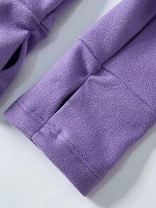 JNSQ 少女套装，儿童秋冬运动服，女童长袖修身瑜伽三件套，包含反光logo修身背心、修身瑜伽裤和修身拉链外套，适合秋冬日常穿着、户外活动、度假、街头穿搭、派对和休闲场合。 - 紫色 - 查看 8