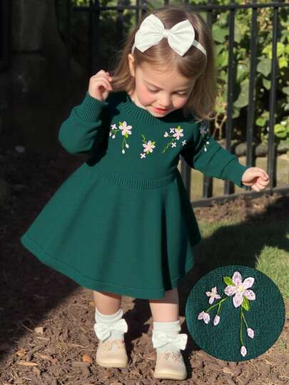 SHEIN Baby Girls Embroidered Knit Long Sleeve Sweater Dress, Comfortable For Autumn/Winter, Elegant Green Color, Suitable For Everyday, Outings, Travel, And School Dark Green Toddler Dress Green Baby Girl Dress Drees Oliv Green Baby Girl Spring Toddler Girl Dress