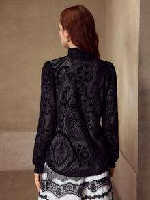 MOTF PREMIUM Áo nhung jacquard khoét eo họa tiết hoa hạt điều thanh lịch dành cho nữ - màu đen - Xem 6