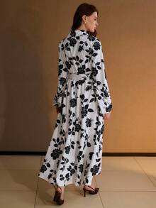 MOTF PREMIUM VESTIDO ESTAMPADO FLORAL COMPLETO CON MANGAS FAROL Y CINTURÓN - Blanco y Negro - Ver 3