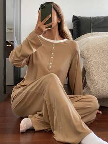 Livesso Bộ đồ mặc nhà 2 món cho nữ, gồm áo dài tay và quần phối màu tương phản, thích hợp cho mùa xuân và mùa đông. - Màu Khaki - Xem 1