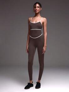 Musera Sport 撞色滚边缝线吊带修身运动连体衣，适合板式网球、网球、匹克球等运动，秋冬季健身房穿着。