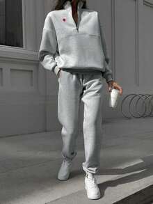 SHEIN x Carly Lawrence INAWLY 女士爱心刺绣拉链半开襟落肩长袖卫衣和抽绳运动裤休闲两件套 - 灰色 - 查看 5