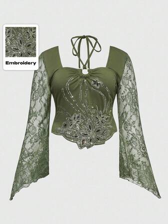 Blouse élégante à manches évasées verte brodée et perlée pour femmes en grande taille, style Fairycore Mori Kei. Top à col ras-du-cou asymétrique perlé inspiré du style féérique vintage pour l'automne/hiver en grande taille