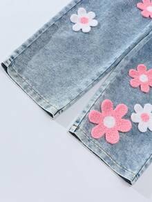 SHEIN 2pcs/Set Young Girls Knit Cardigan Jacket And Wide Leg Jeans Pants Outfit, Spring 2025 Korean Fashion, Floral Print Loose Straight Leg Jeans, Casual Chic Suitable For School, Vacation, Travel, Outdoor Activities, Back To School