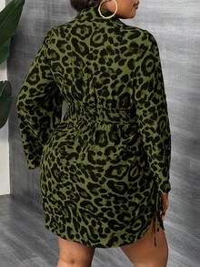 Slaydiva Đầm ngắn tay dài, ôm sát, họa tiết da báo, xếp ly, xoắn phía trước, eo rút, dành cho nữ cỡ lớn, thanh lịch, thoải mái, đi làm, dự tiệc và hẹn hò, gợi cảm, thích hợp cho mùa xuân/thu. - Màu xanh lá cây đậm - Xem 2