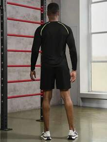 Manfinity Sport Corelite Bộ đồ thể thao nam phối màu tương phản cổ tròn tay raglan, bộ tập gym, áo thun nén. - màu đen - Xem 2