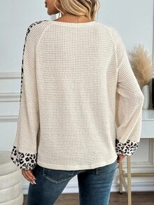 SHEIN LUNE Women's Autumn New V-Neck Waffle Texture Leopard Print Patchwork Lantern Sleeve Loose Casual Fashion T-Shirt - Khaki - View 2