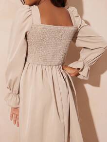 SHEIN 青少年女孩度假休闲卡其色长袖荷叶边下摆连衣裙 - 卡其色 - 查看 4