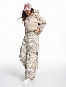 SHEIN ICON Pantalones de cargo de mezclilla con estampado de camuflaje para mujer - Multicolor - Ver 6