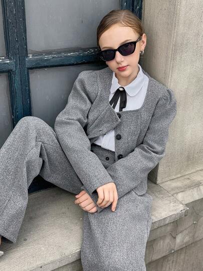 SHEIN 两件套少女纯色羊毛短外套（翻领收腰设计）+阔腿裤套装，法式休闲时尚风格，适合秋冬季日常休闲、通勤和度假穿着。