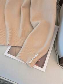 GlowEve CURVE Suéter elegante de manga larga con cuello redondo y adornos de perlas para tallas grandes - Albaricoque - Ver 6