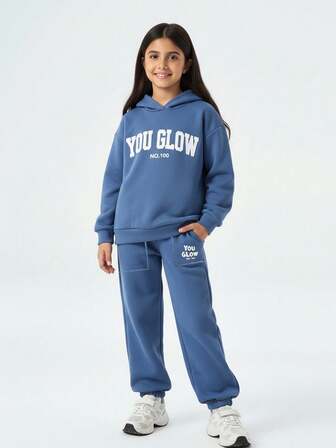 Tween Girl Lös, avslappnad, mångsidig pullover-tröja med bokstavstryck och avslappnad passform, mjukisbyxor med fransad fåll och fickor