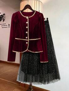 SHEIN Clasi Bộ 2 món kiểu Pháp cổ điển: Áo khoác ngắn bằng nhung và chân váy xếp ly cạp cao. - Màu Đỏ Sâu - Xem 1