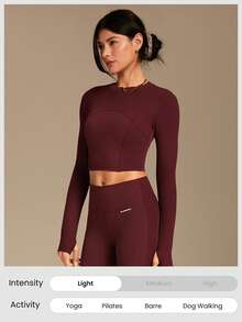 GLOWMODE FeatherFit™ 柔软弹力罗纹拼接长袖T恤，低冲击瑜伽普拉提工作室日常休闲穿着，可拆卸胸垫 - 酒紅色 - 查看 8