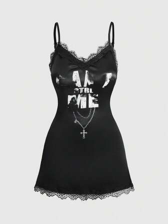 ROMWE Avant Collier croix pour femme et robe mini en satin avec imprimé lettres