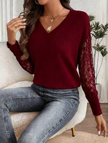 SHEIN LUNE Camiseta de manga larga con cuello en V de encaje, detalles de botones y bloques de color para mujer, ideal para la primavera - Rojo - Ver 5