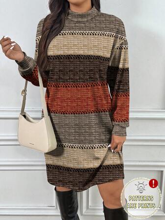 EMERY ROSE Vestido plus size minimalista casual com blocos de cores, gola alta e mangas compridas.