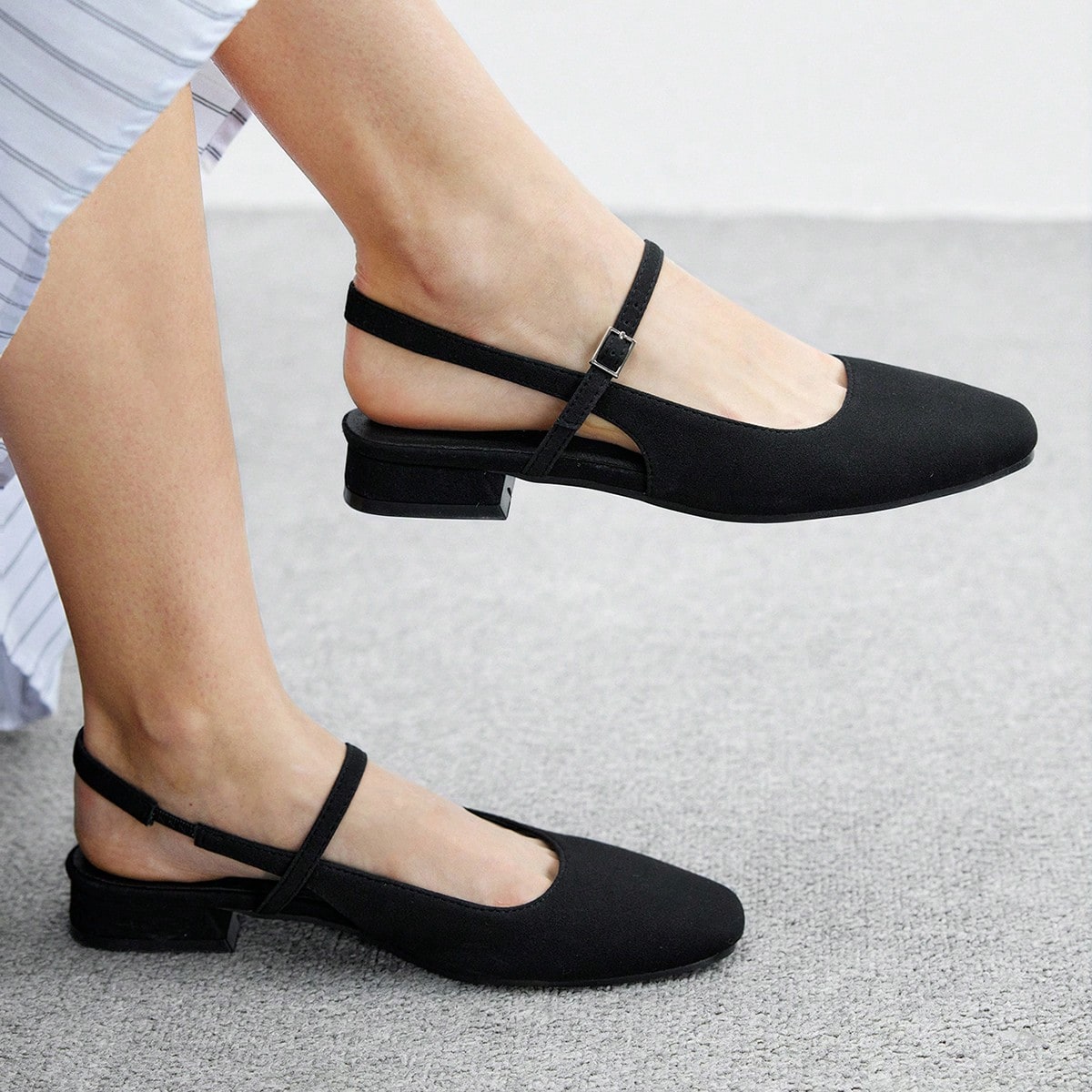 Bailarinas casuales con diseño de hebilla y punta afilada para mujer
