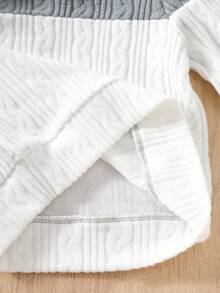 SHEIN 2件套婴儿/男童休闲灰色、蓝色和白色条纹针织上衣，肩部带口袋和纽扣，圆领长袖，搭配松紧腰裤，面料柔软舒适，适合春、秋、冬季户外、居家、休闲穿着。 - 彩色 - 查看 4