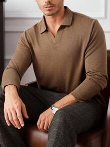 Core Aspect Chemise polo à manches longues col V unie marron café coupe régulière pour hommes, style "Old Money", style décontracté et simple. Chemise polo à manches longues pour hommes en automne, en tricot crocheté, de couleur unie, chemise polo en tricot, chemise polo décontracté, chemise polo col V, convient pour les sorties quotidiennes, les rassemblements entre amis, les week-ends décontractés, un excellent cadeau pour le petit ami ou le mari. Chemise polo en tricot marron best-seller sur INS pour hommes. - Marron - Voir 3